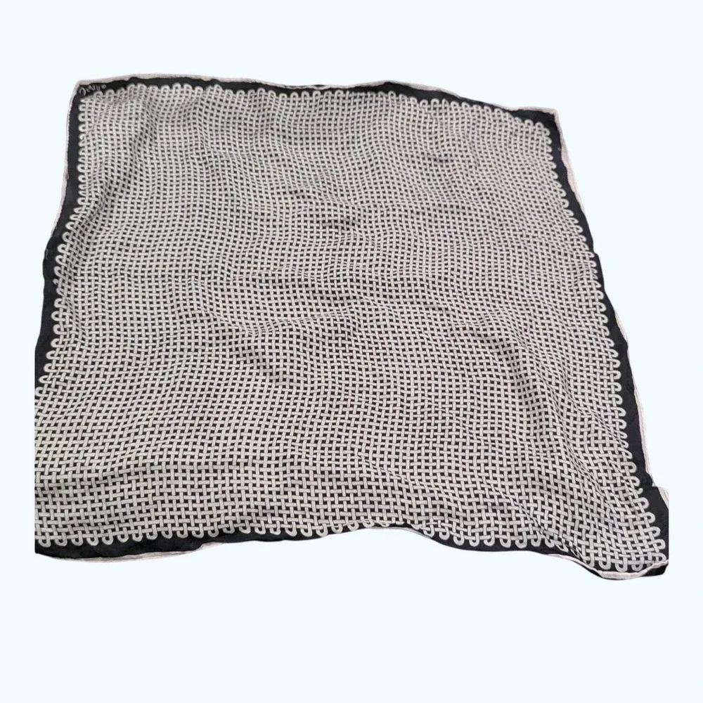Vera Newman Vintage Silk Scarf  21x21 Black White Celtic Knot Woven Print Square
